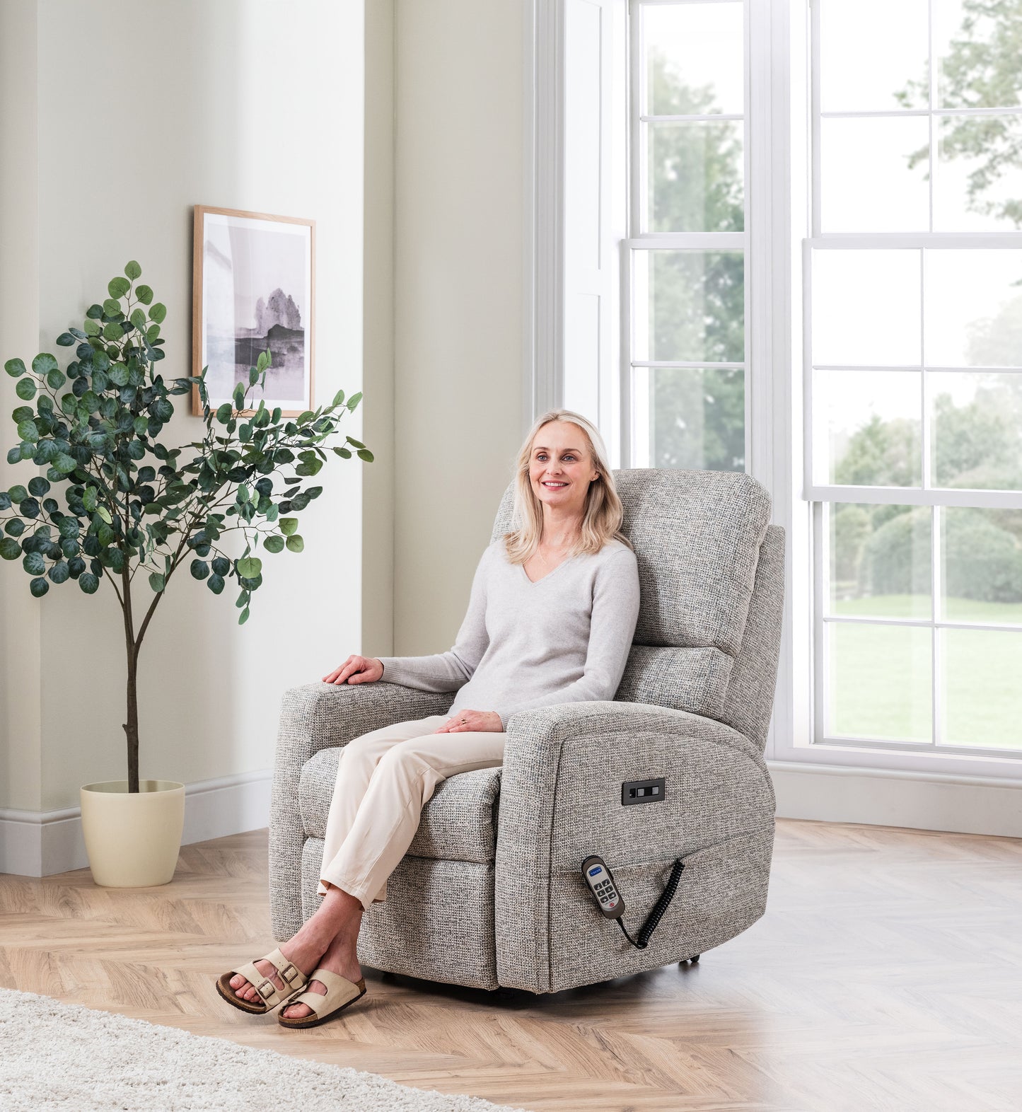 Celebrity Southwell Fixed Fabric Armchair With Mammoth Foam