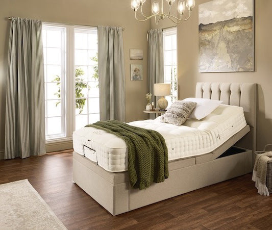 Coral Motion Divan Adjustable Bed With A Natural 2500 Pocket Sprung Medium Feel Mattress VAT FREE