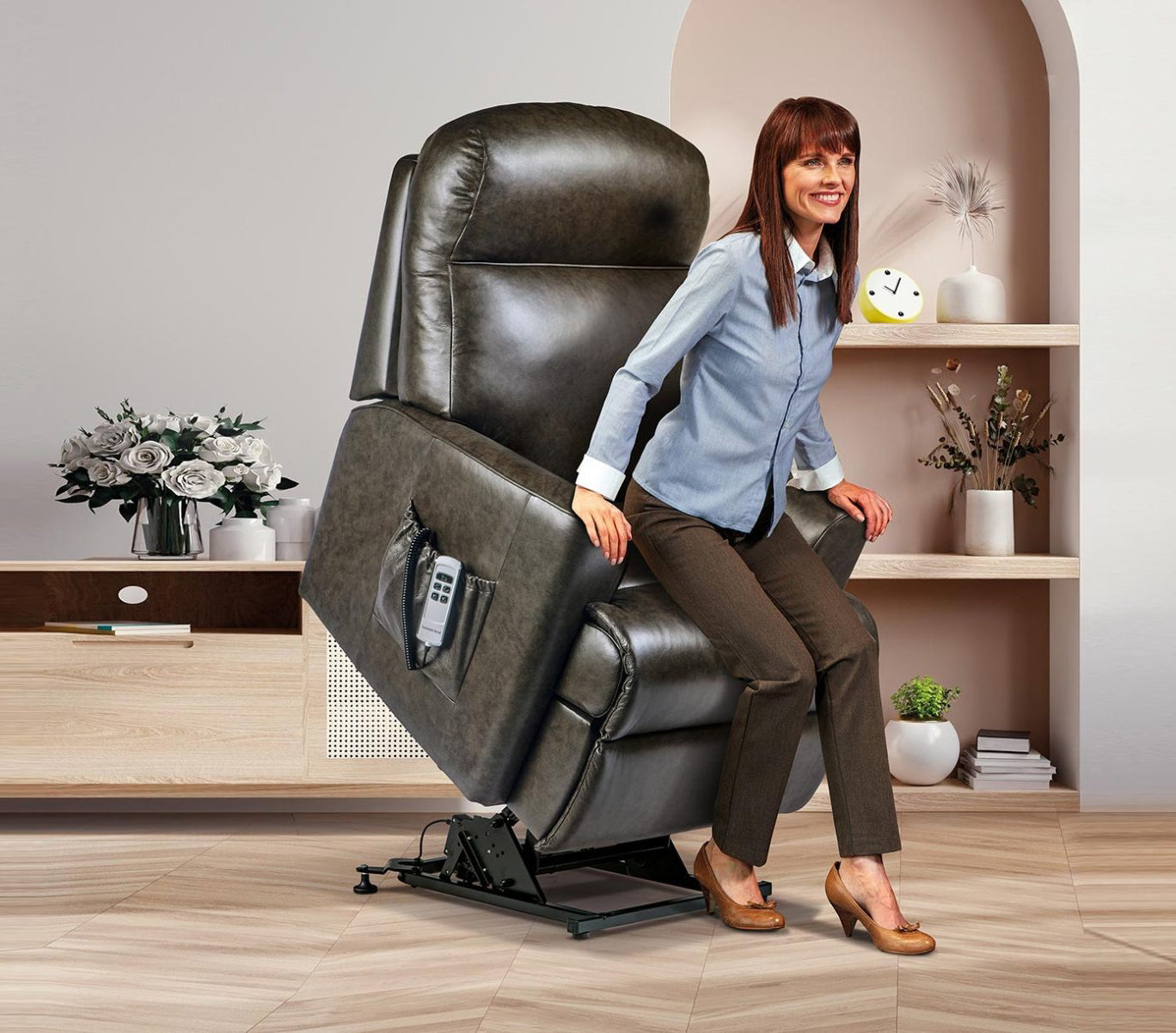 Sherborne Harrow Cloud Comfort Triple Motor Leather Rise And Recliner Armchair VAT FREE