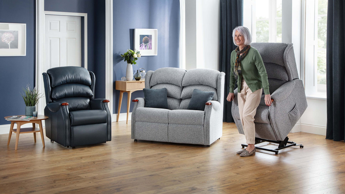 Celebrity Westbury Fabric Single Motor Rise And Recliner Armchair With Mammoth Foam VAT FREE