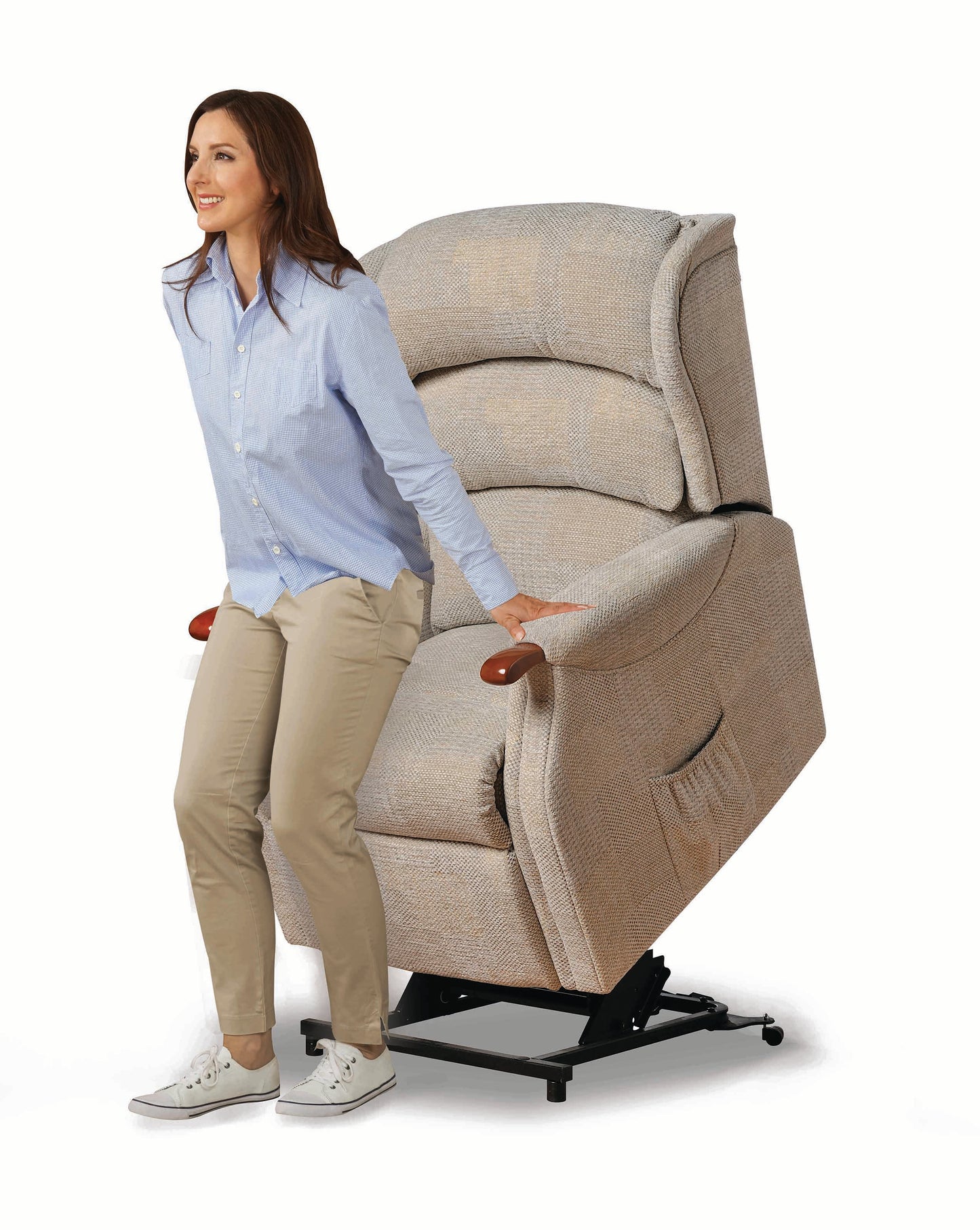 Celebrity Westbury Fabric Single Motor Rise And Recliner Armchair With Mammoth Foam VAT FREE