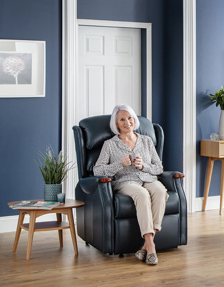 Celebrity Westbury Cloud Zero Triple Motor Rise And Recliner Leather Armchair With Lumbar & Headrest Adjustment Option VAT FREE