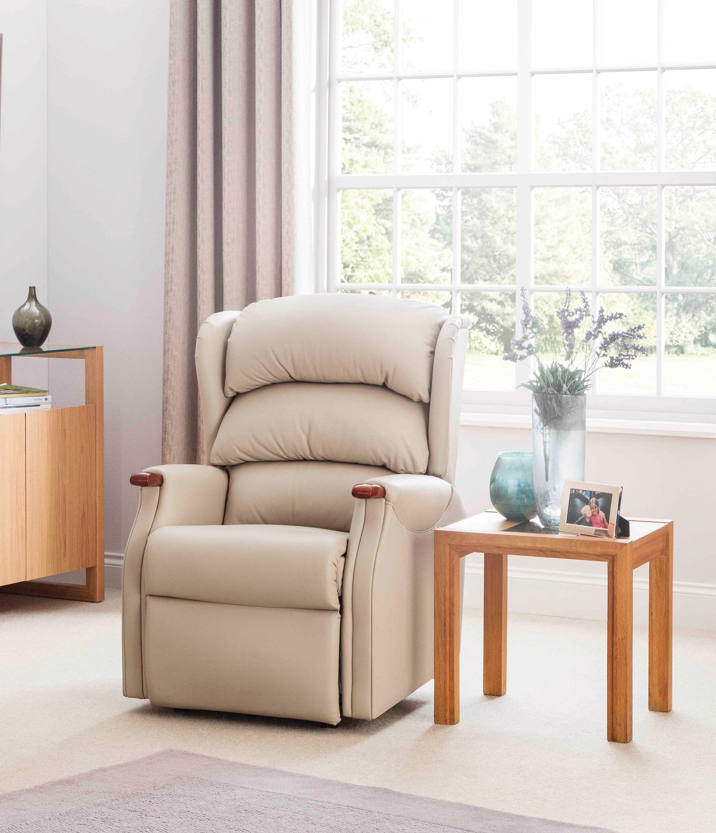Celebrity Westbury Cloud Zero Triple Motor Rise And Recliner Leather Armchair With Lumbar & Headrest Adjustment Option VAT FREE