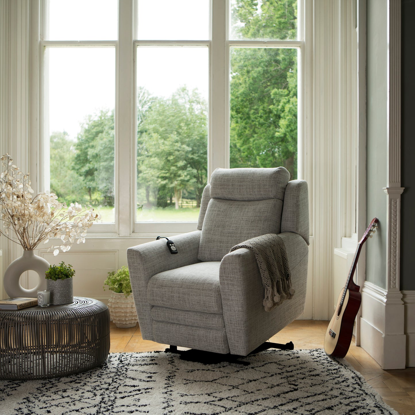 Parker Knoll Dakota Dual Motor Fabric Riser Recliner Armchair