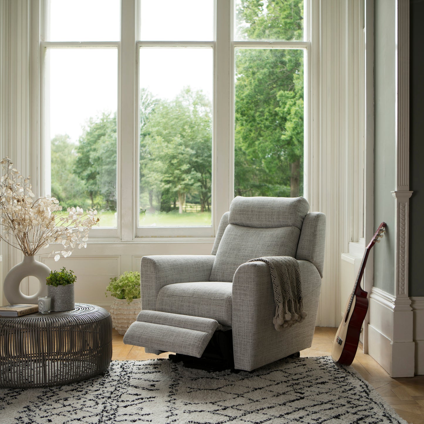 Parker Knoll Dakota Dual Motor Fabric Riser Recliner Armchair