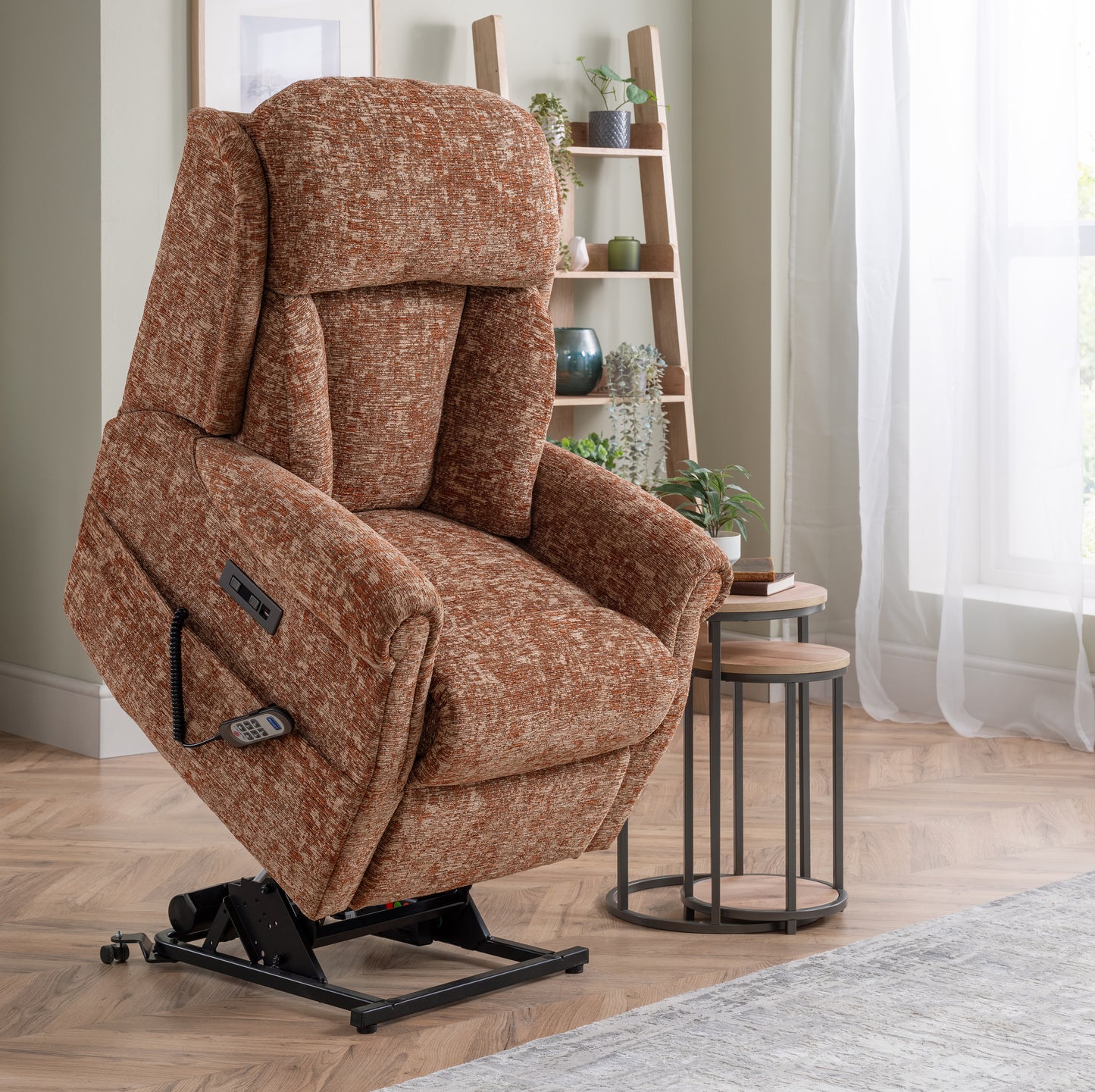 Celebrity Ashfield Single Motor Rise And Recliner Fabric Armchair With Mammoth Foam VAT FREE