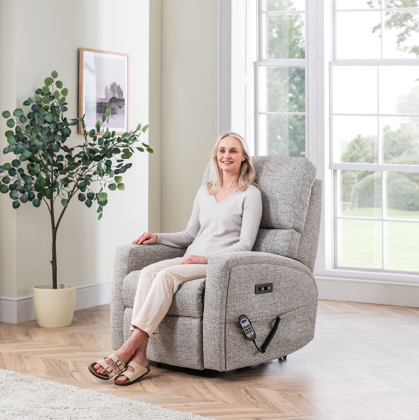 Celebrity Southwell Fixed Fabric Armchair With Mammoth Foam