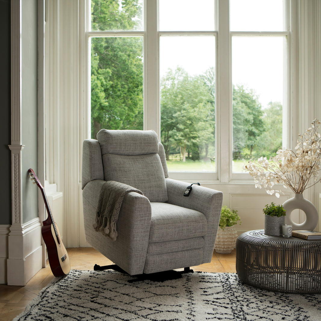 Riser Recliner Chairs – Kingfisher Furniture