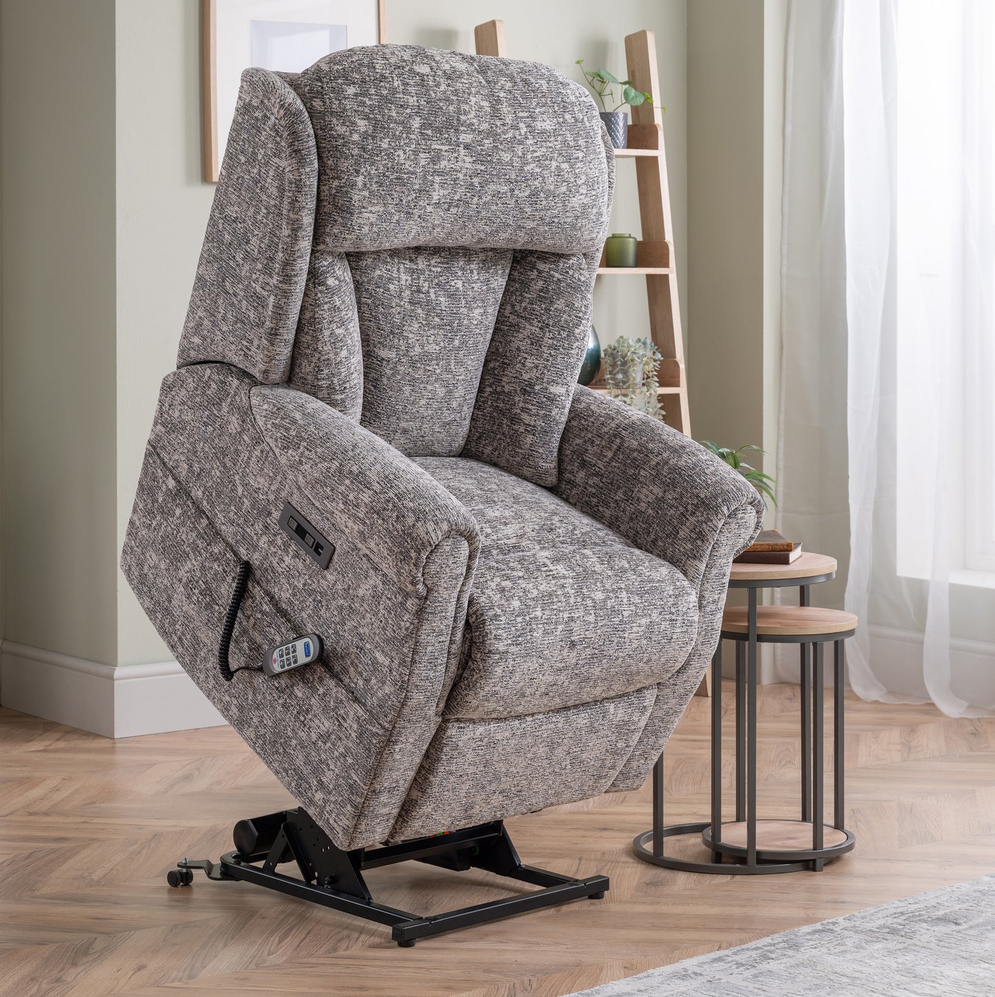 Celebrity Ashfield Single Motor Rise And Recliner Fabric Armchair With Mammoth Foam VAT FREE