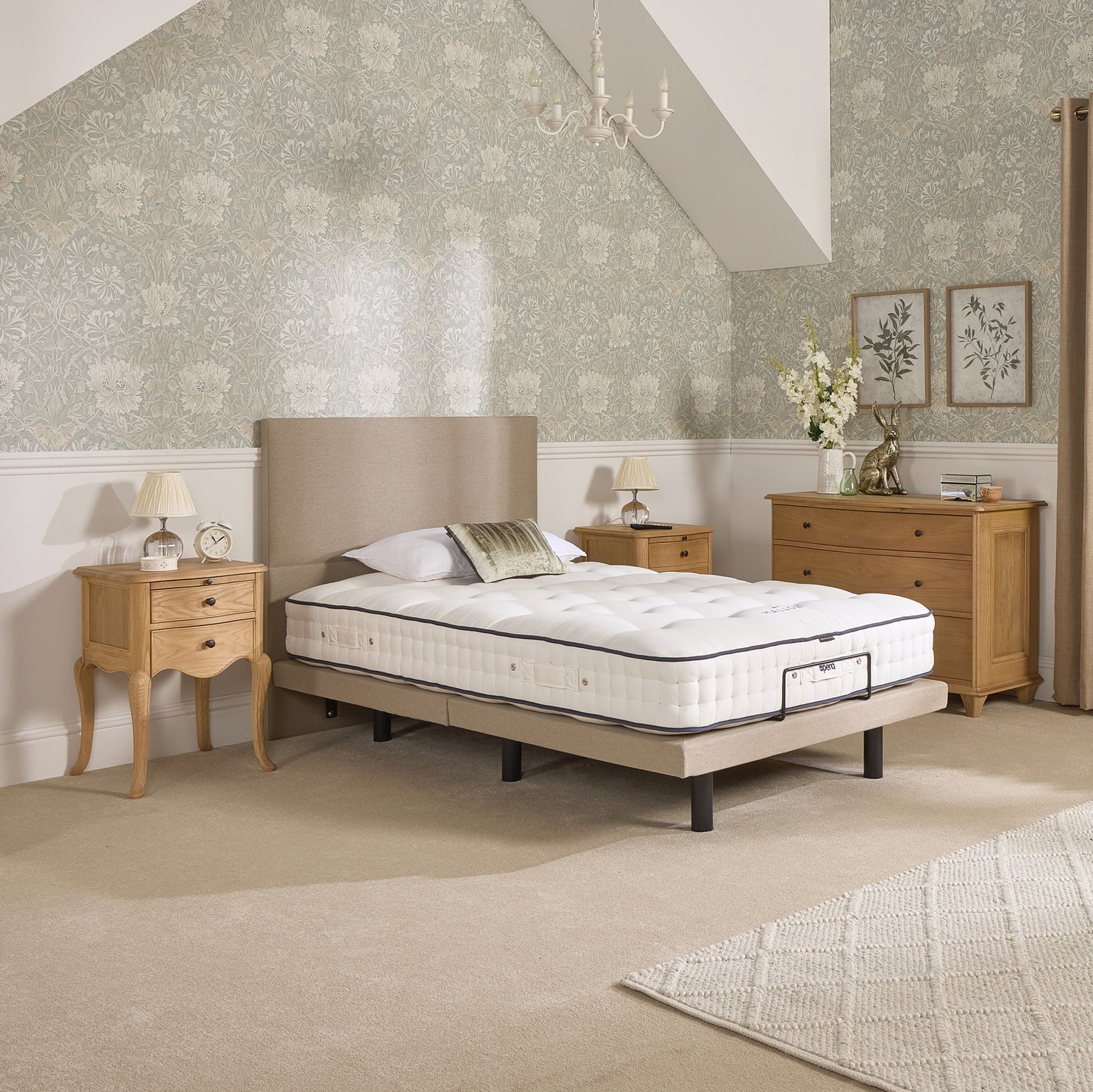 Jade Motion Adjustable Bed With An Emporia Pocket Sprung Soft, Medium Or Firm Feel Mattress VAT FREE