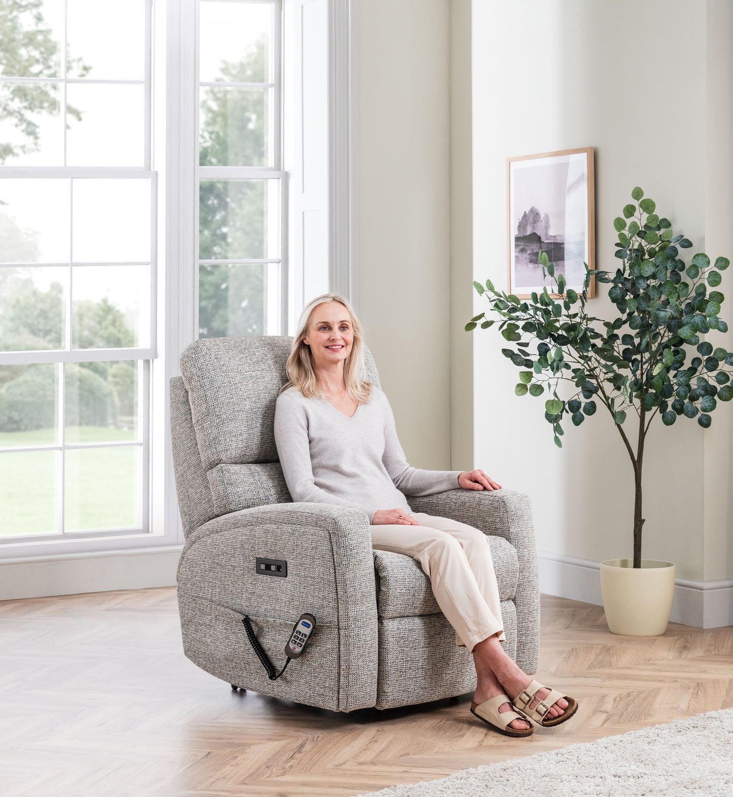 Celebrity Southwell Fixed Fabric Armchair With Mammoth Foam
