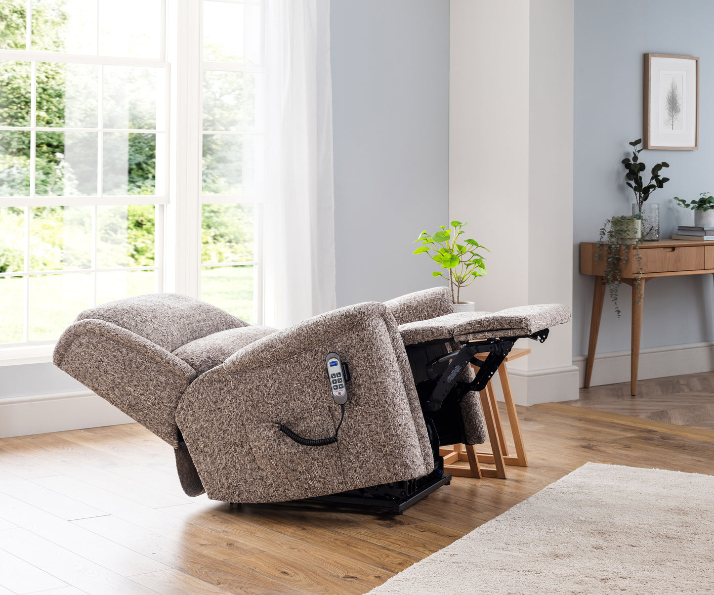 Celebrity Farndon Cloud Zero Triple Motor Rise And Recliner Fabric Armchair With Mammoth Foam & Lumbar & Headrest Adjustment Option VAT FREE